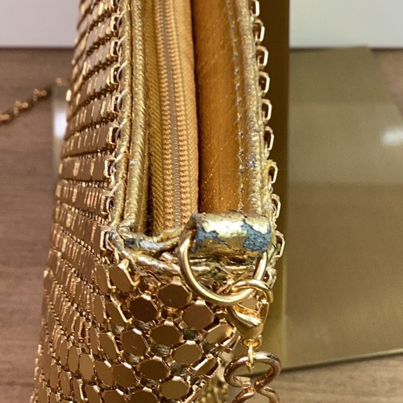Gold Shimmering Chainmail Evening Bag - Picture 5 of 9